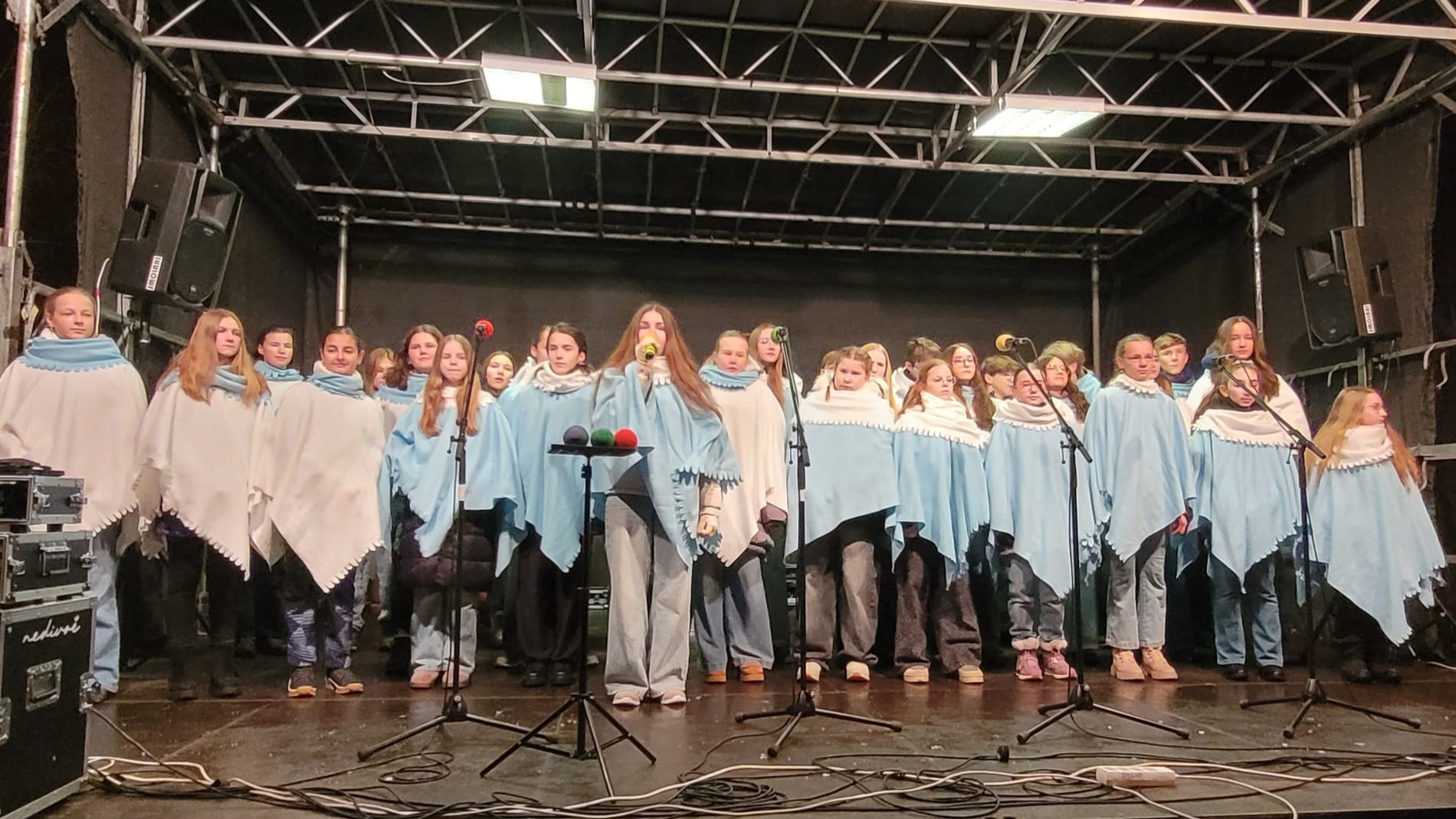 ROZŚWIETLENIE CHOINKI GMINNEJ       